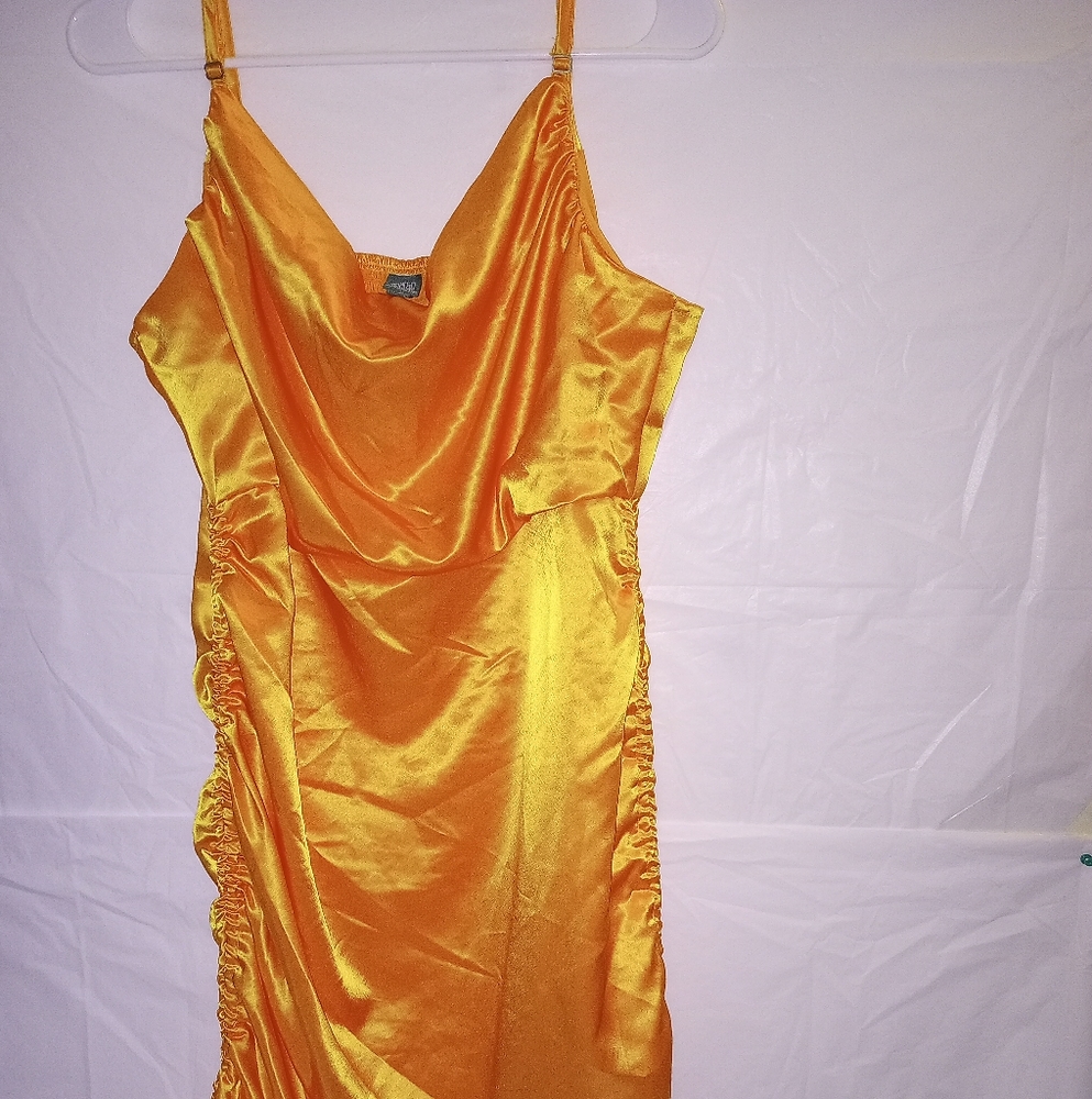 ORANGE DRESS